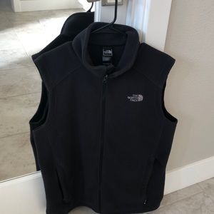 Men’s Northface fleece zip vest